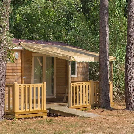 Parco vacanze Campo Di Mare 3*